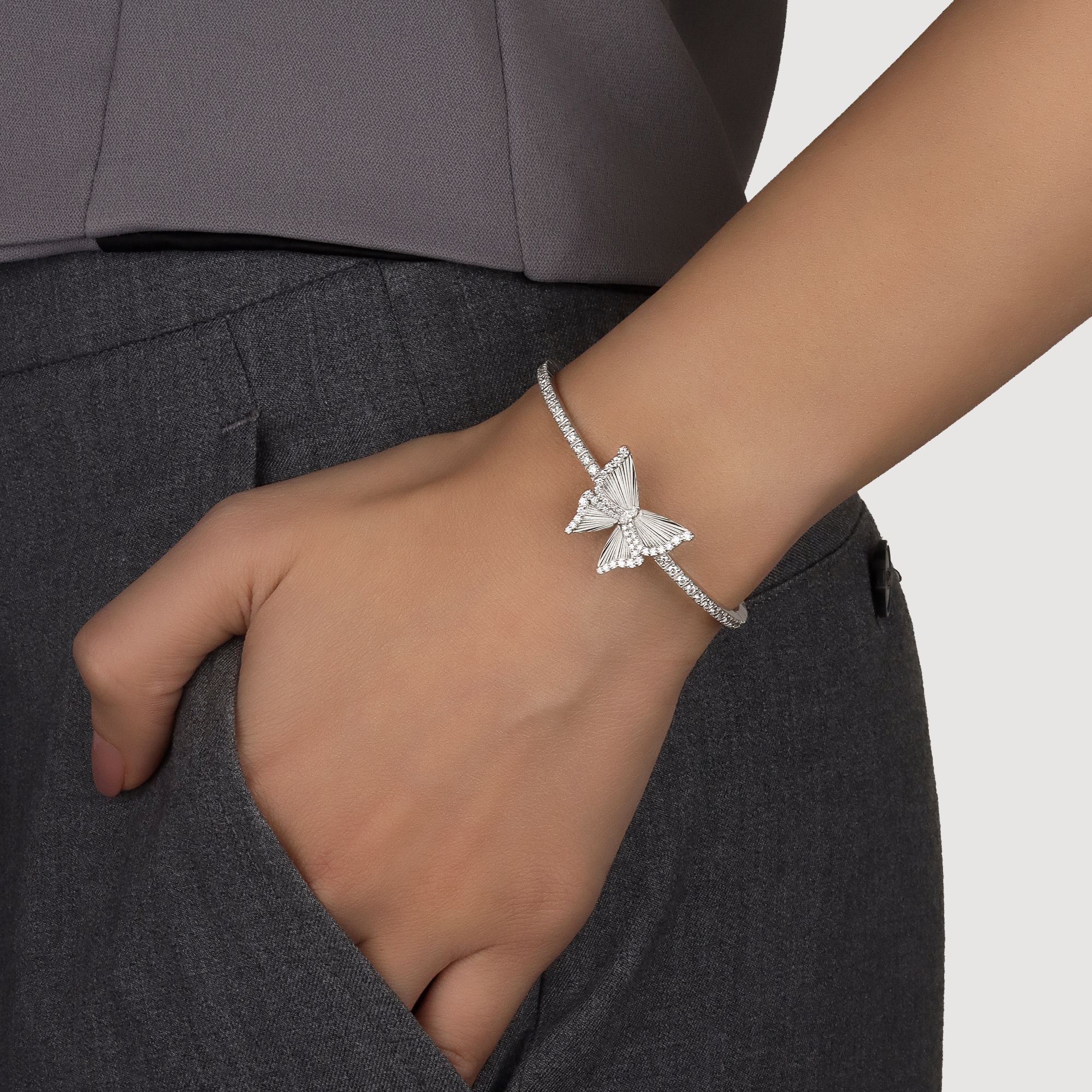 Avia Bracelet