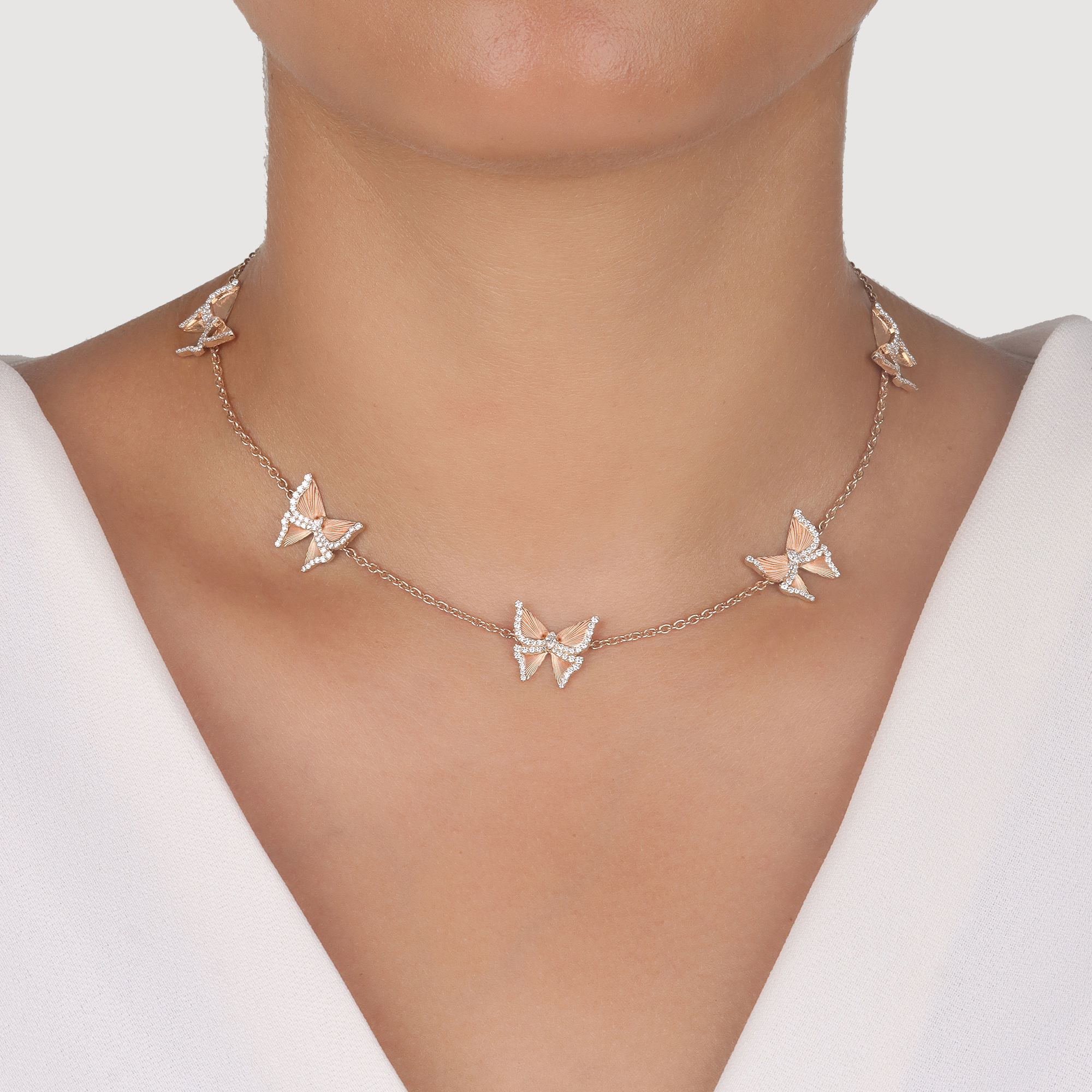 Avia Necklace, Multiple Motifs