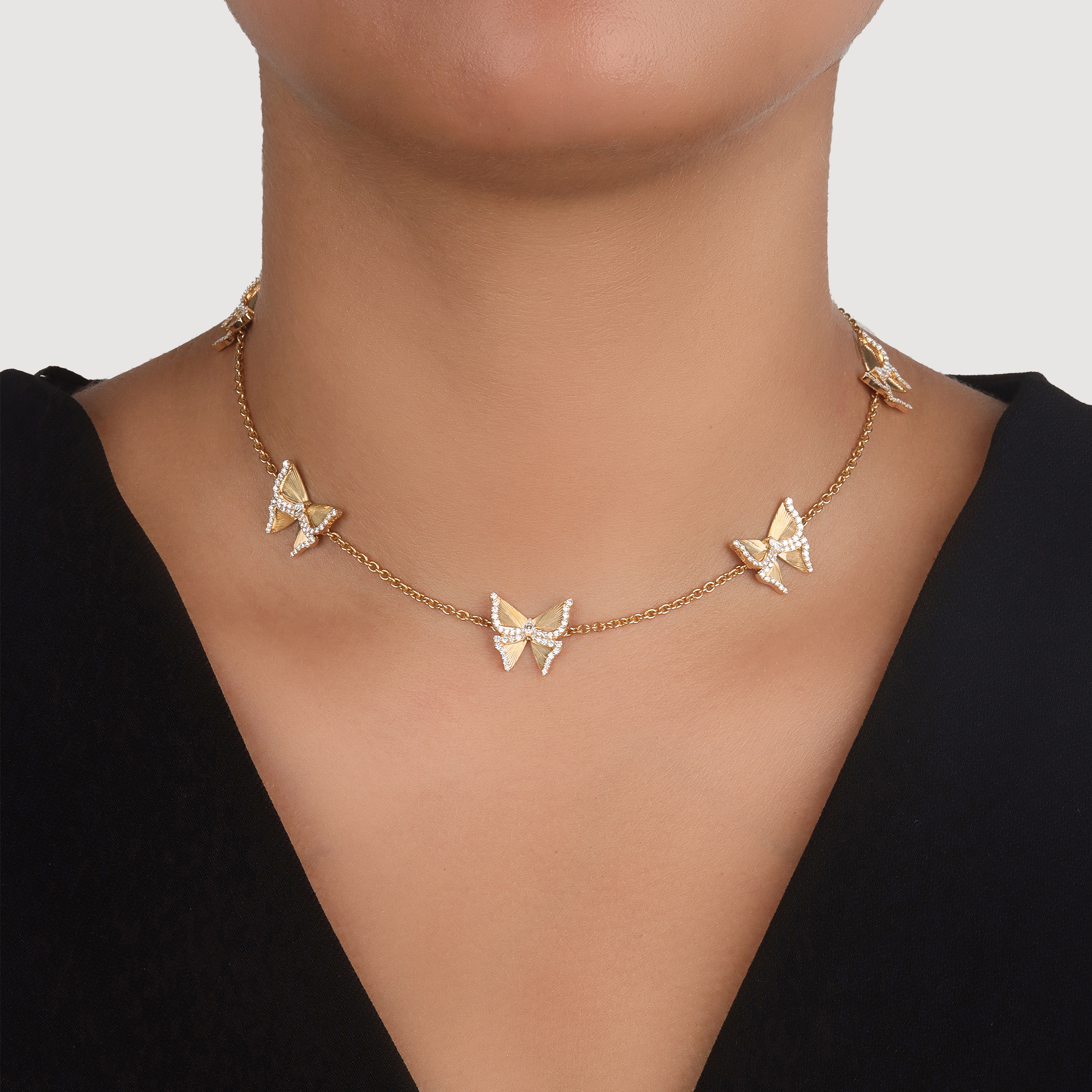 Avia Necklace, Multiple Motifs