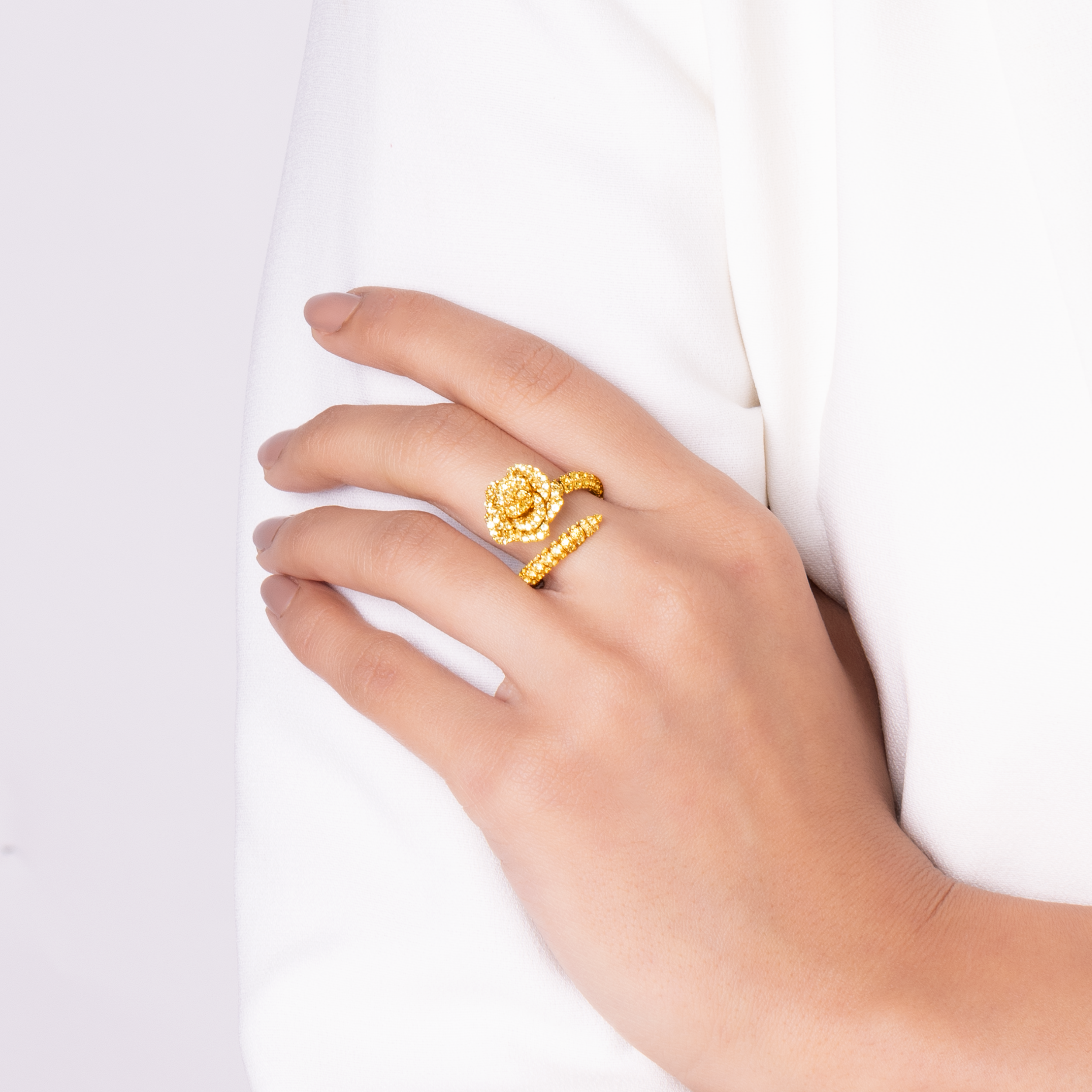 La Vie En Rose Yellow Sapphire Ring, Single Motif