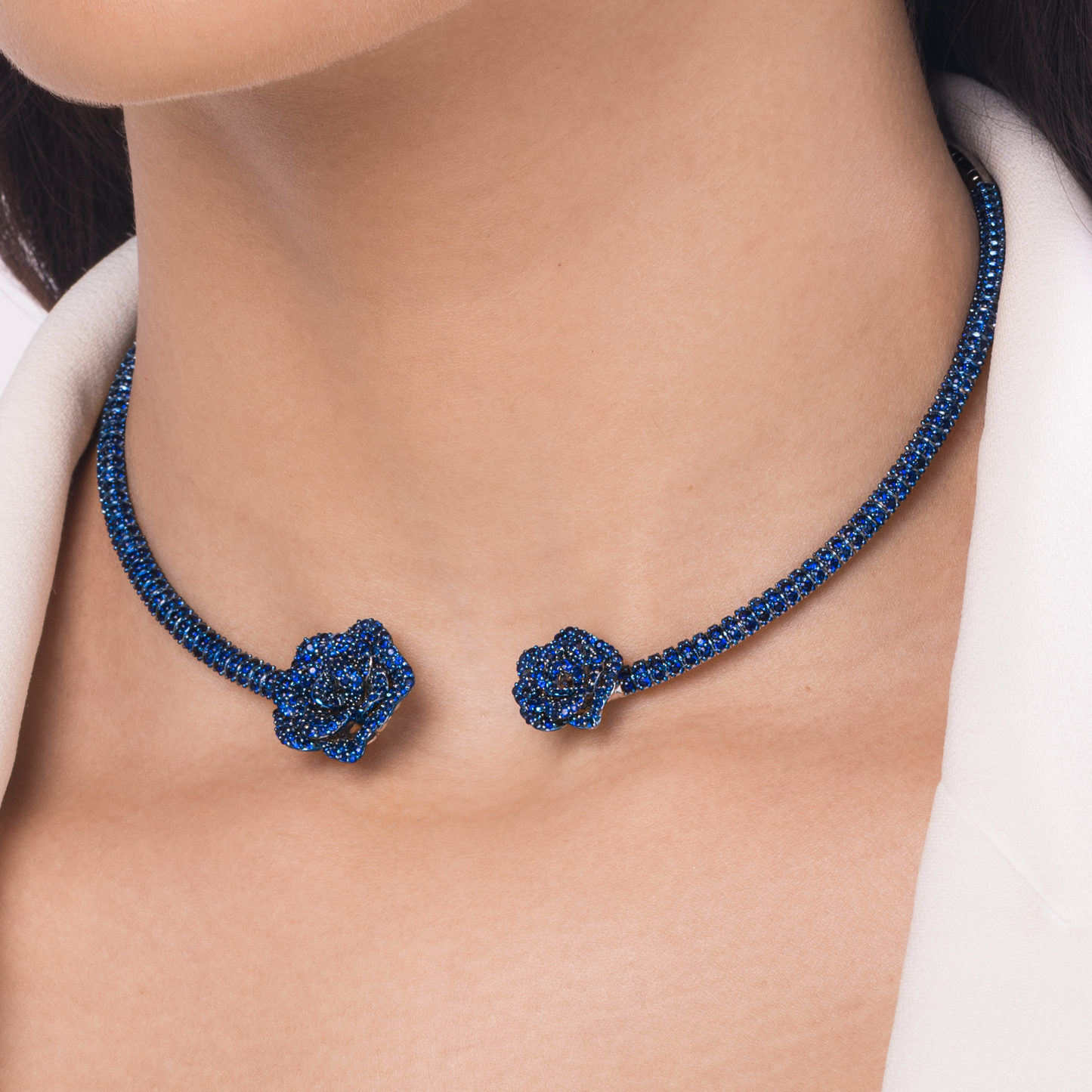 La Vie en Rose Blue Sapphire Necklace