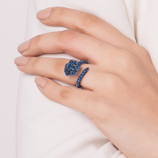 La Vie En Rose Blue Sapphire Ring, Single Motif