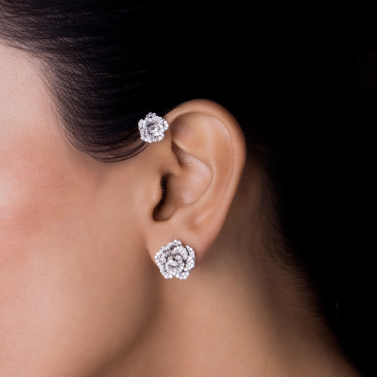 La Vie En Rose Ear Cuff