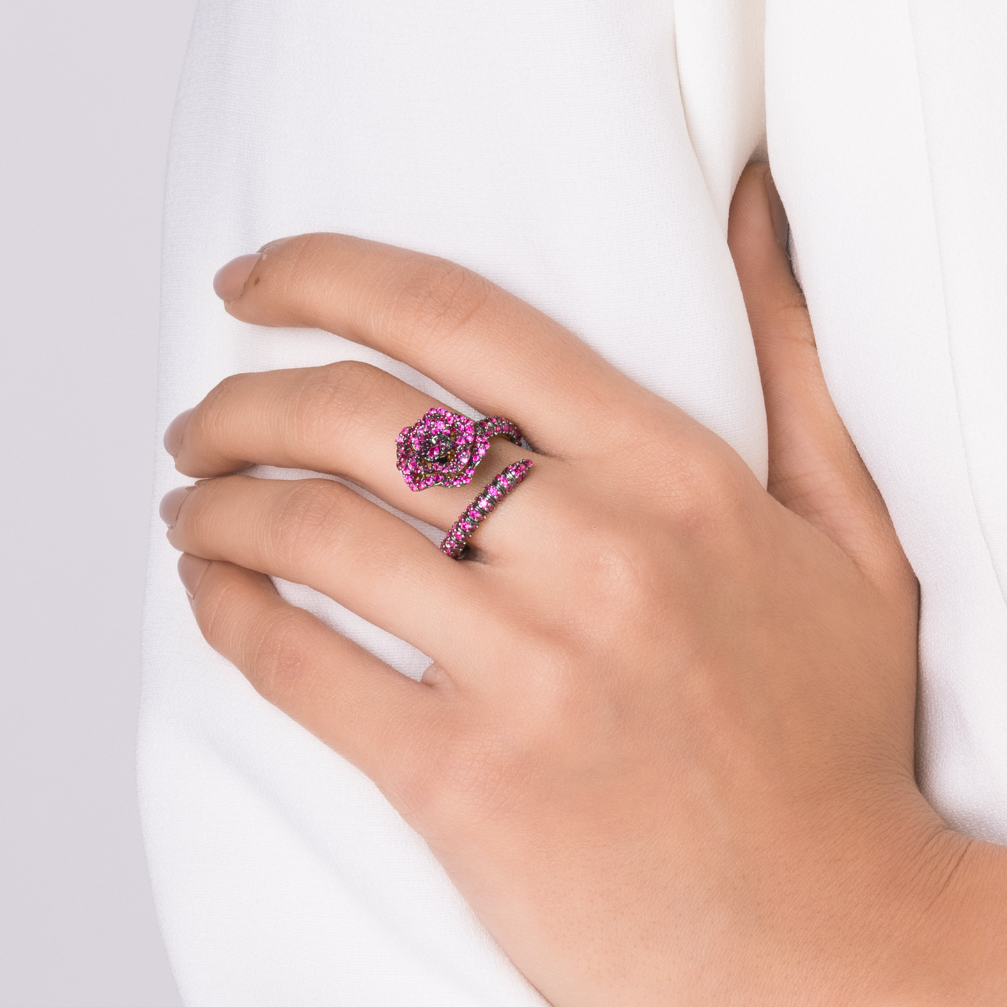 La Vie En Rose Ruby Ring, Single Motif